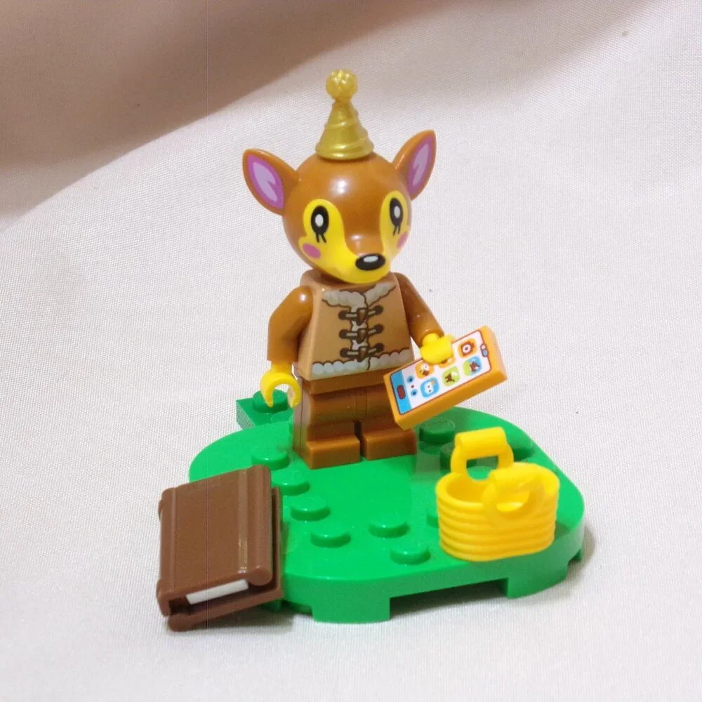 LEGO Animal Crossing Fauna Minifigure w/Basket Hat Phone Book Modular 2x4 Brick